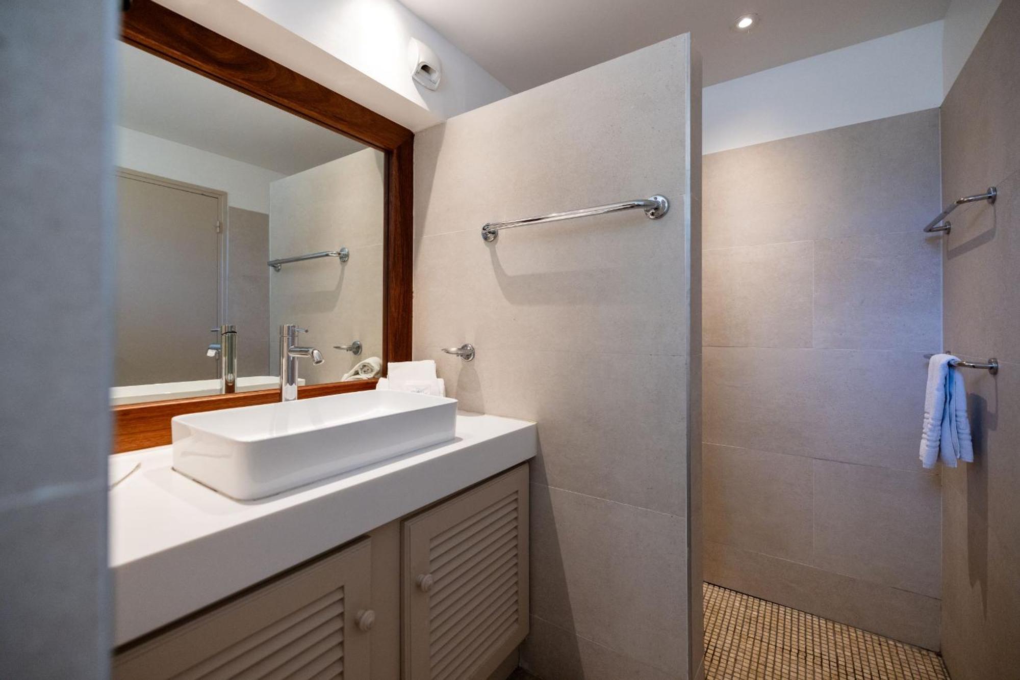 Hotel Les Creoles Saint-Gilles-les Bains Dış mekan fotoğraf